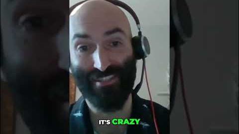 Real Estate Wholesaler Becomes Flamingo Guy #shorts